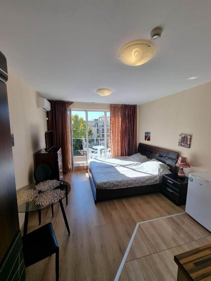 Apartamento Deluxe Admiral Plaza Sunny Beach Exterior foto