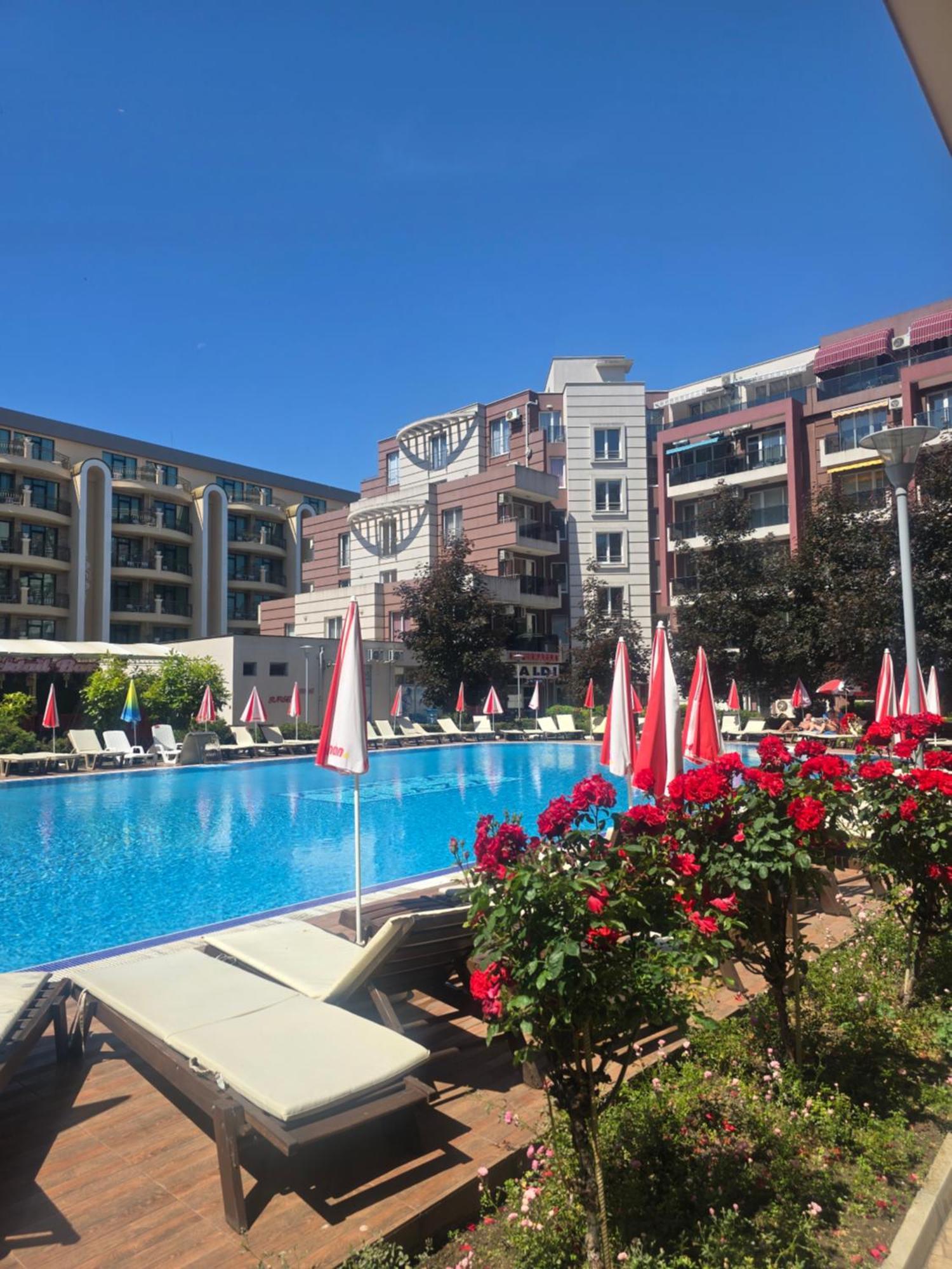Apartamento Deluxe Admiral Plaza Sunny Beach Exterior foto